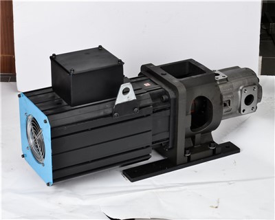 Servomotor pro robotické rameno